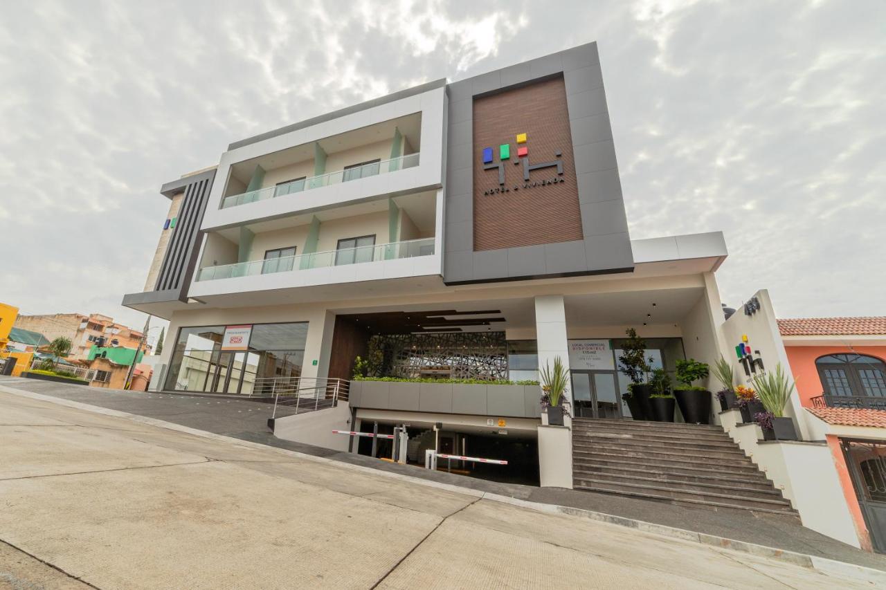 Th Hotel & Vivienda Tepatitlan de Morelos Bagian luar foto