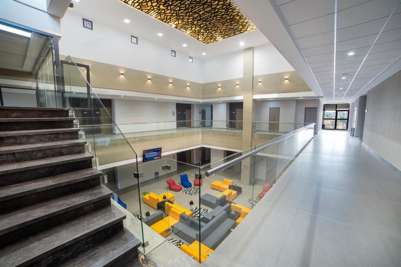 Th Hotel & Vivienda Tepatitlan de Morelos Bagian luar foto