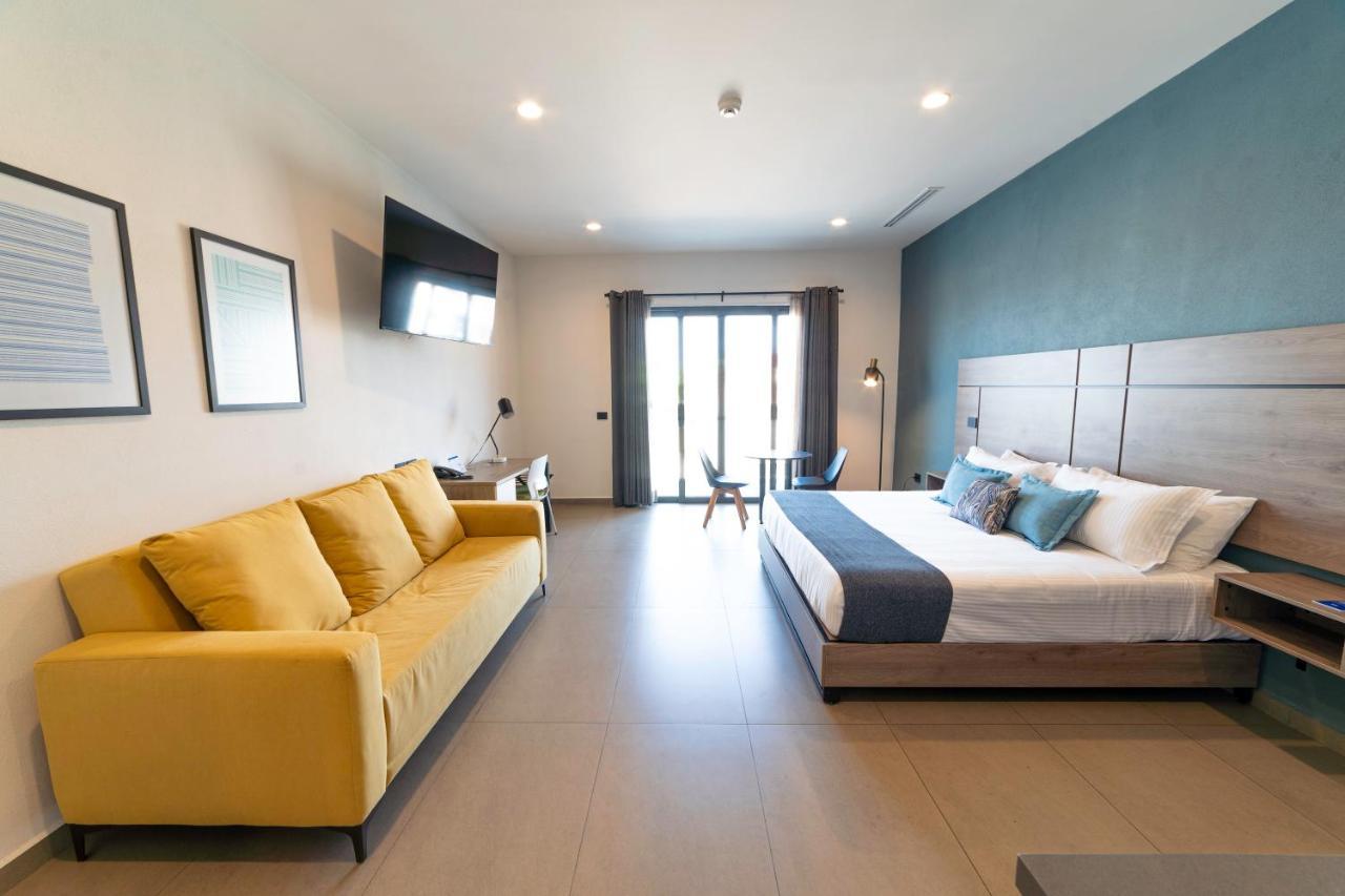Th Hotel & Vivienda Tepatitlan de Morelos Bagian luar foto