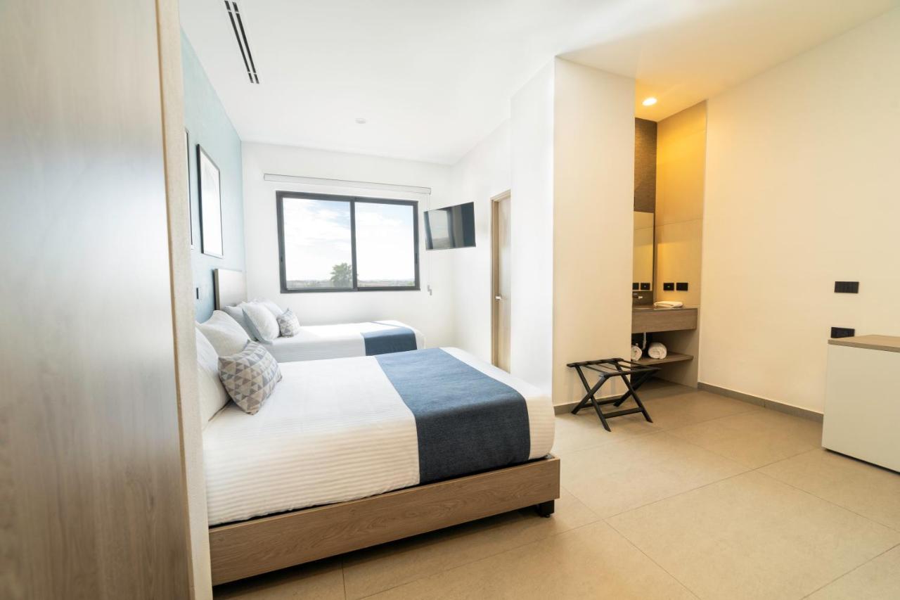 Th Hotel & Vivienda Tepatitlan de Morelos Bagian luar foto