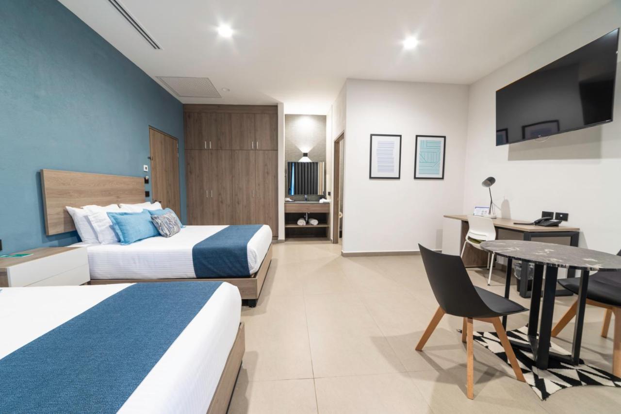 Th Hotel & Vivienda Tepatitlan de Morelos Bagian luar foto