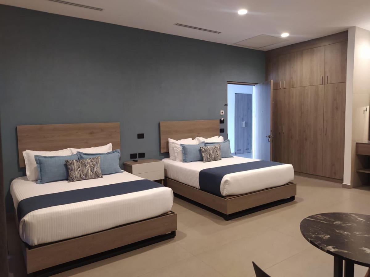 Th Hotel & Vivienda Tepatitlan de Morelos Bagian luar foto