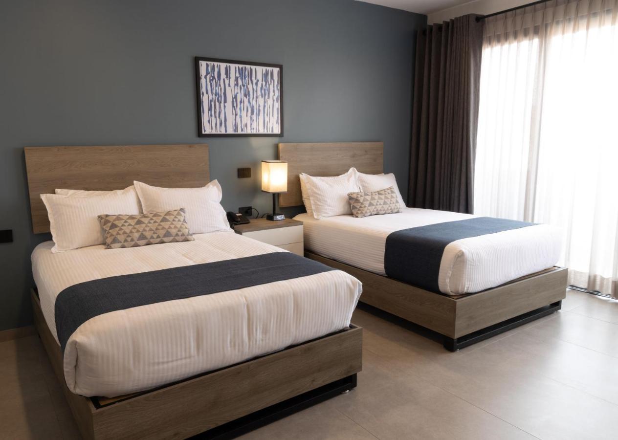 Th Hotel & Vivienda Tepatitlan de Morelos Bagian luar foto