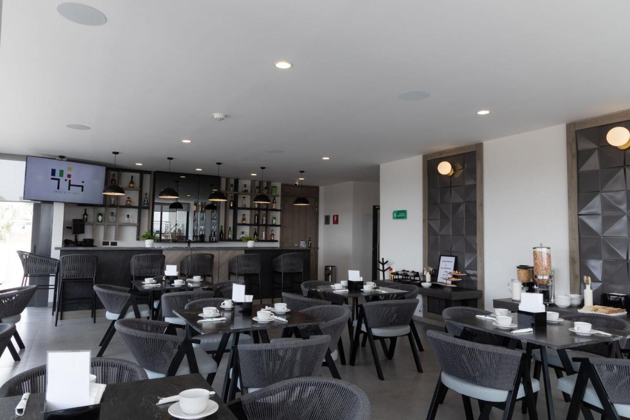 Th Hotel & Vivienda Tepatitlan de Morelos Bagian luar foto