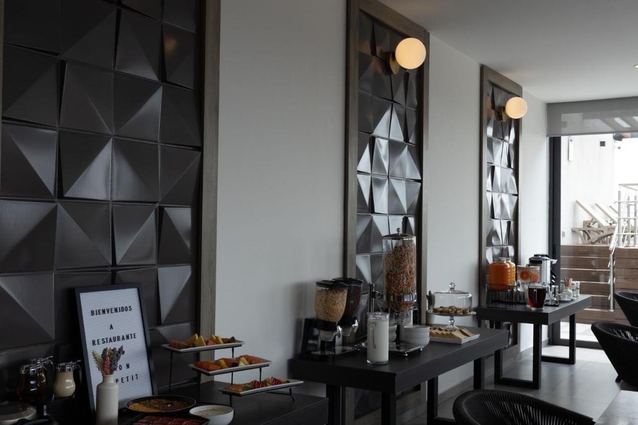 Th Hotel & Vivienda Tepatitlan de Morelos Bagian luar foto