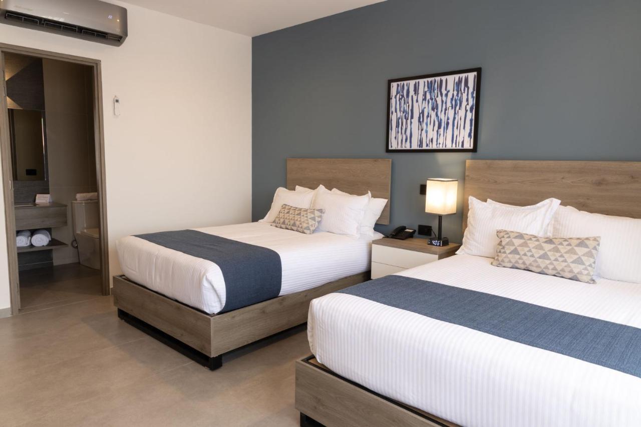 Th Hotel & Vivienda Tepatitlan de Morelos Bagian luar foto